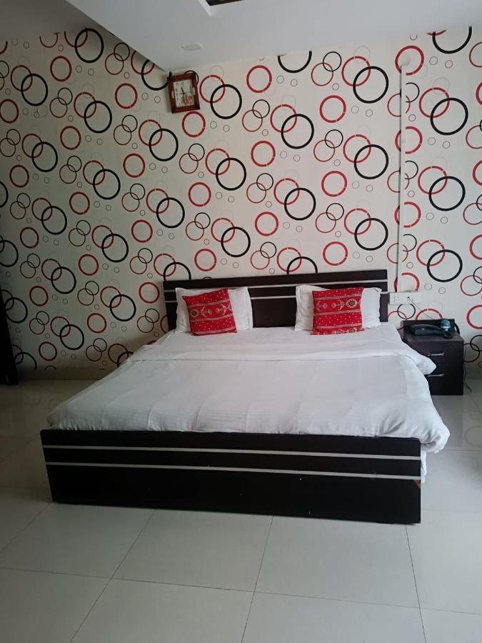 Hotel Mahati Indore Dış mekan fotoğraf